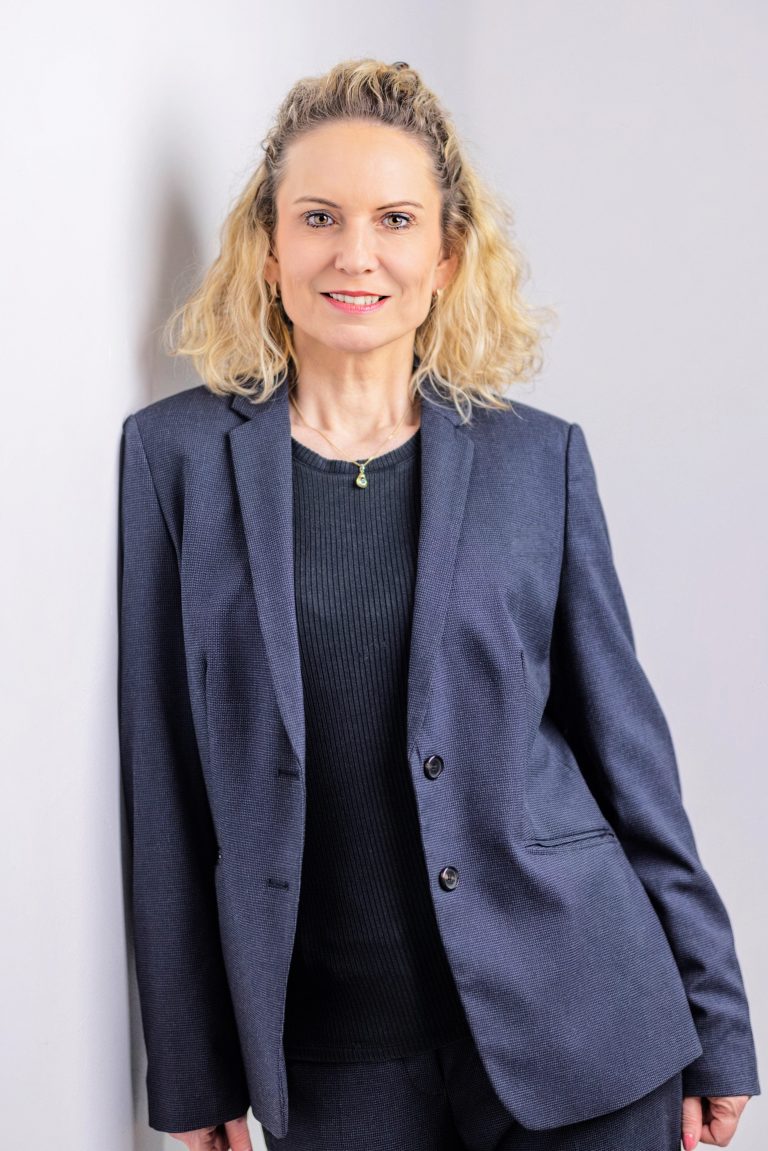 Franziska Sevik, Künstlerin, Mentorin & Marketing Expertin